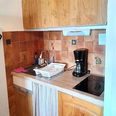 For 5 People Apartament Six-Fours-les-Plages